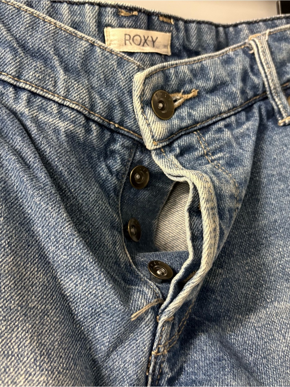 Roxy Women's Light Blue Distressed Rolled-Hem Jean Shorts - Picture 6 of 15